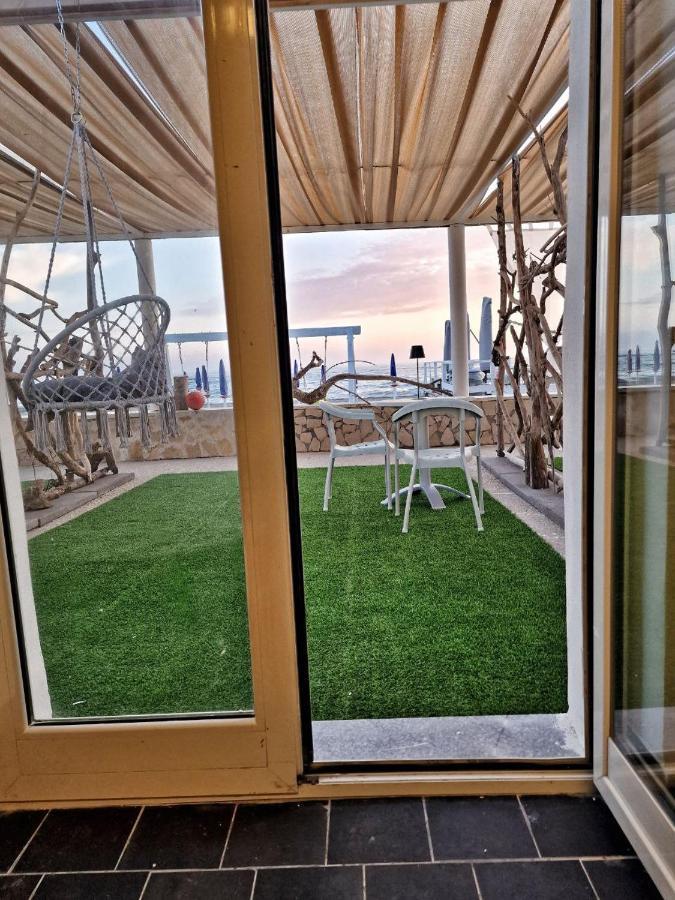 Beach Suites - By Lido Scalzone Castel Volturno Εξωτερικό φωτογραφία